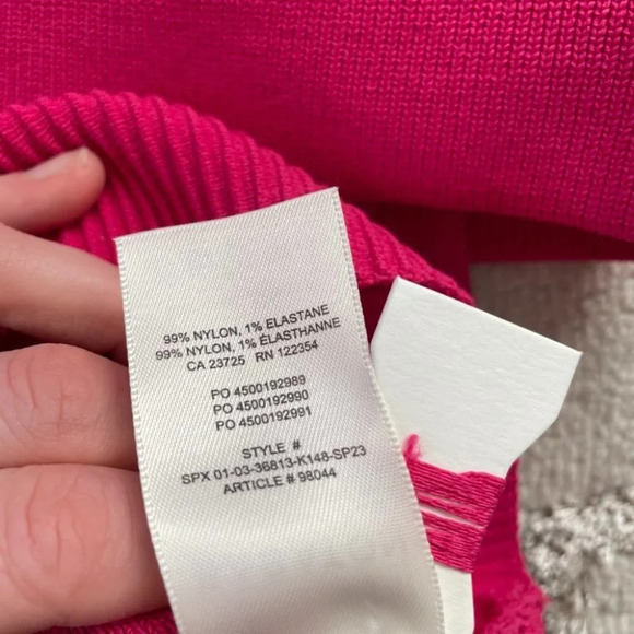 Aritzia Babaton  Sculpt Knit Off Shoulder Top Eros Pink Size Medium NWT - Picture 10 of 10